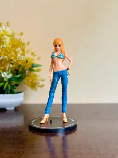 Nami Standing Figure 18CM - One Piece