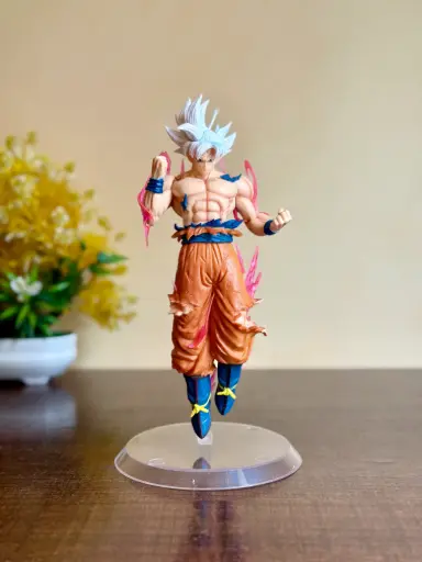 Goku Ultra Instinct Floating Action Figure 22CM - Dragon Ball Super