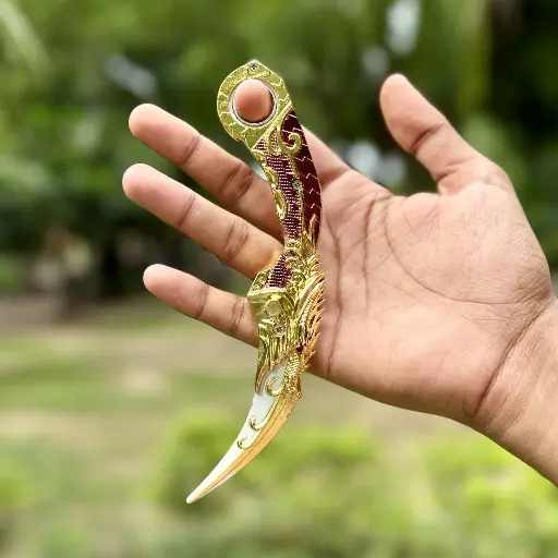Premium Karambit Knife Full-Metal with Button Function – 18cm
