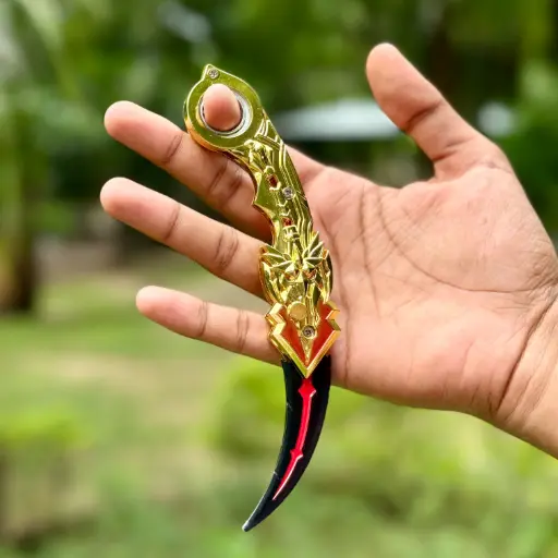 Premium Karambit Knife Full-Metal with Button Function – 18cm